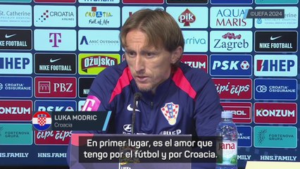 Modric: "Sigo aquí por el amor que tengo por el fútbol y por Croacia"