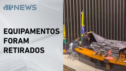 Chuva causa vazamento de água do teto da Câmara dos Deputados