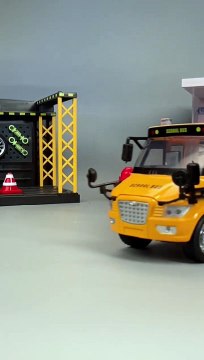 SaveTube.io-School Bus diecast model car #modelcars #cars #diecast