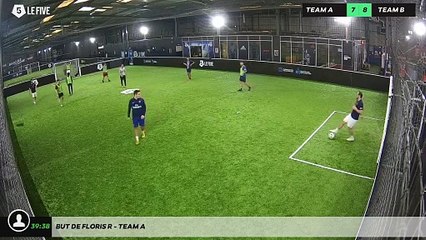 But de Floris R - Team A