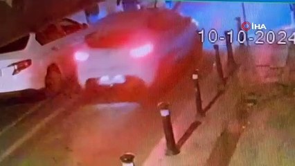 Yolun ortasına yatan alkollü adama otomobil çarptı