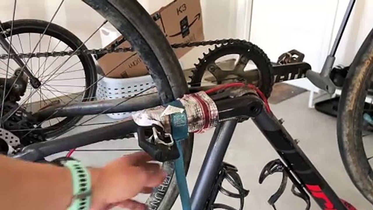 Bike Hack How to REMOVE Bike Pedals That Are STUCK video Dailymotion