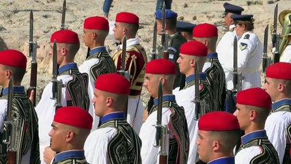 أثينا تحتفل بالذكرى الثمانين لتحريرها من الحكم النازي