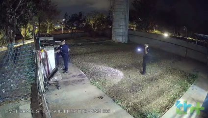 Homem pula muro para furtar escola, se esconde em caixa de luz e é preso pela guarda