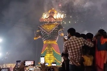 जला रावण का अहंकार, राख हुआ दशानन