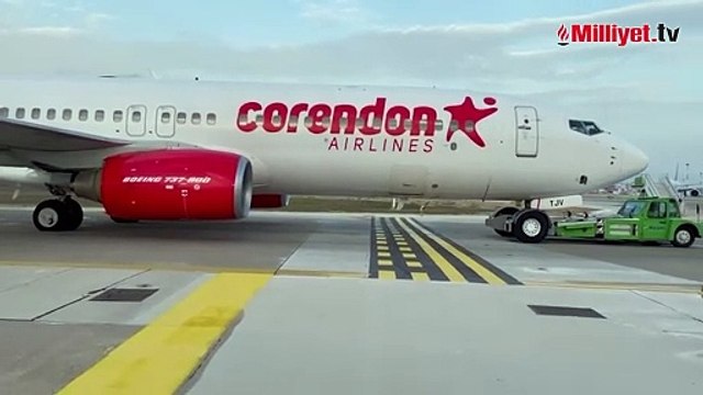 Antalya Havalimanına indi iki tekeri birden patladı! İçerisinde 174 yolcu ve 6 mürettebat vardı