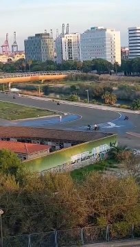 Carreras ilegales en el circuito urbano de València
