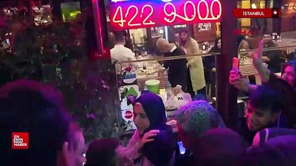 Cumhurbaşkanı Erdoğan, Üsküdar'da esnaf ziyaretinde bulundu