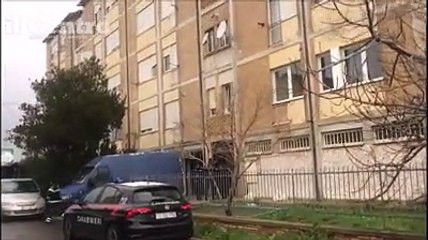 Palazzina popolare da abbattere a Punta Penna, sgomberate le famiglie