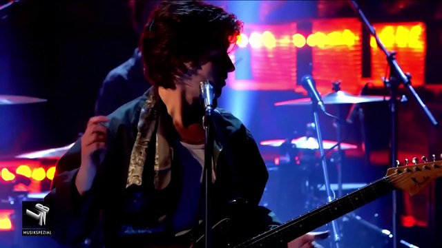 Arctic Monkeys - Snap out of it - Live @ musik spezial