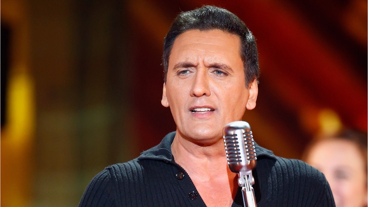 GALA VIDEO - Dany Brillant mordu d'astrologie, Isabelle Ithurburu l’a échappé belle : “Les Scorpion je peux pas”