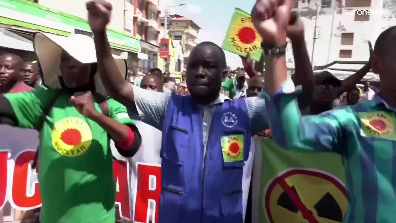 كينيا تواجه موجة احتجاجات ضد خطة بناء محطة نووية: قلق من الأضرار المحتملة على البيئة والسياحة