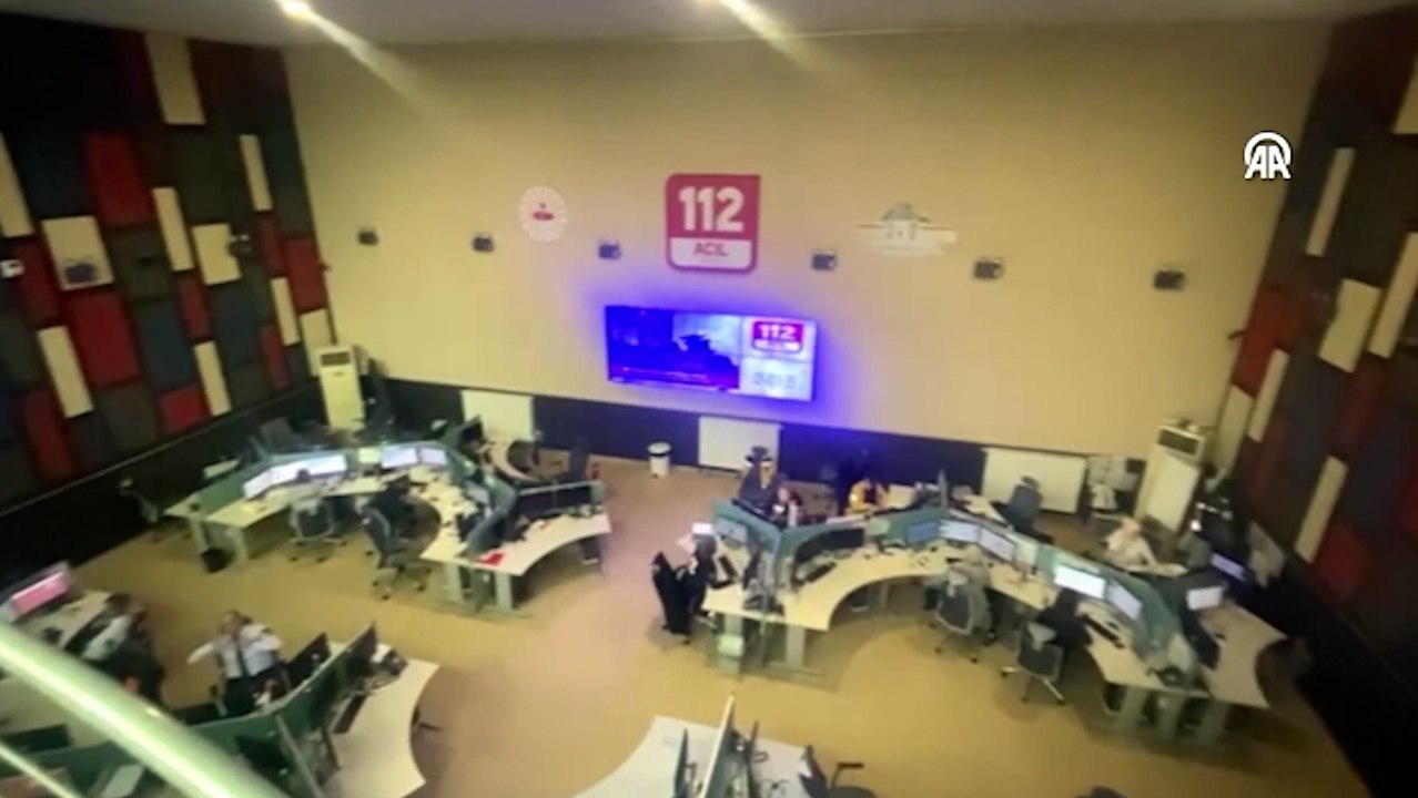 Afyonkarahisar'da 4,4 büyüklüğündeki deprem kamerada