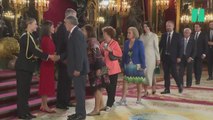 El saludo de Rosa Villacastín a los reyes y la princesa Leonor