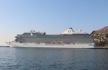 "Riviera" adlı kruvaziyer Alanya’ya 1209 turist getirdi