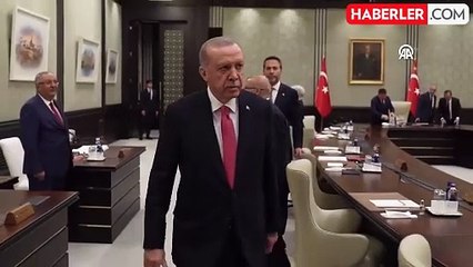 Kabine'de değişiklik mesajı veren Cumhurbaşkanı Erdoğan, 2 bakanla yolları ayırabilir