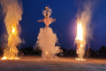 बटन दबाते ही आंखों से निकली चिनगारियां