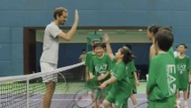 Tennis - Shanghai 2024 - Daniil Medvedev affronte une armée d'enfants chinois de la main droite !