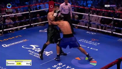 بيتربييف يظفر بلقب بطل العالم في الوزن خفيف الثقيل