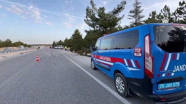 Karaman'da işçi servisi devrildi! Ölü ve yaralılar var