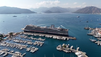 Dev kruvaziyer 3 bin 200 ABD'li turisti Marmaris'le buluşturdu