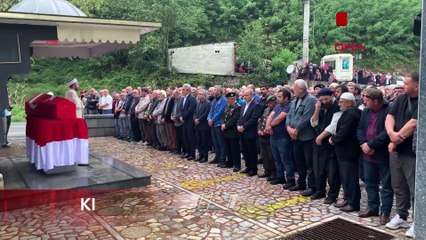 Rize'de kazada yaşamını yitiren Kıbrıs gazisi son yolculuğuna uğurlandı