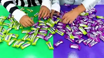 Ellie& Andrea's  Spooky  Halloween  Cleanup  With Beetlejuice Magic!