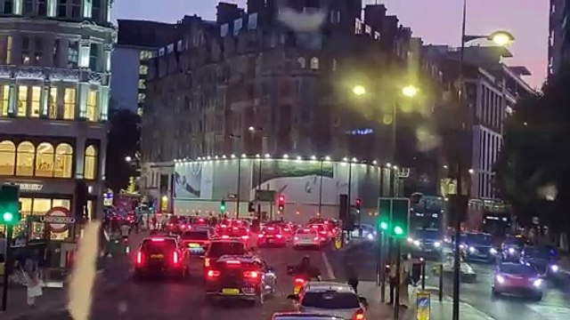 4K _ London Evenings _ Victoria & Hyde Park Corner _ London UK