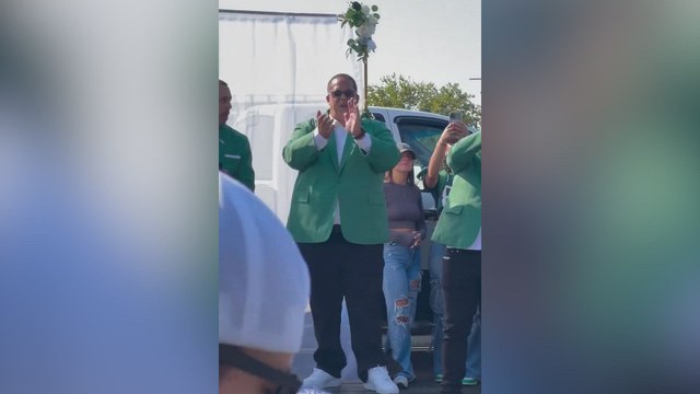 Tailgate 'I do's': eagles fans tackle matrimony in true Philly style!