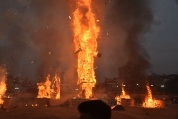 दो मिनट में ढे़र दशानन का दंभ...देखने उमड़ा शहर