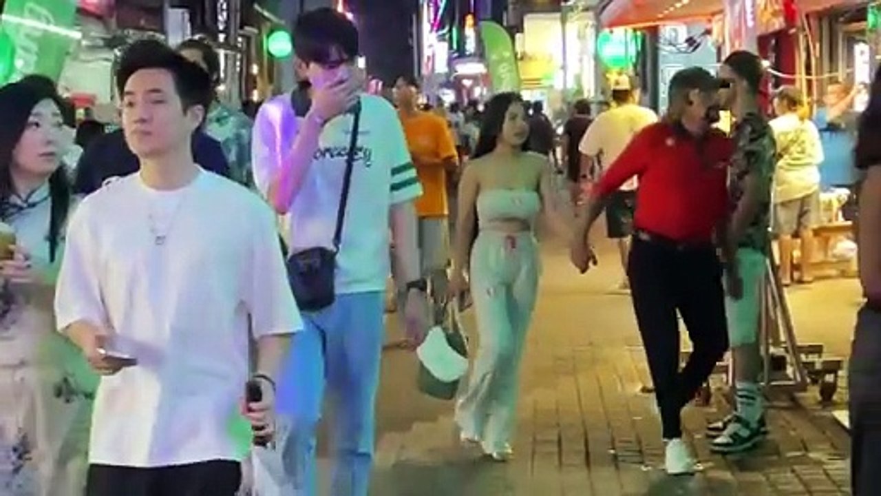 Beach Road Pattaya BOOM BOOM Freelancers 2024 ｜ Pattaya Beach Road, Pattaya Walking Street