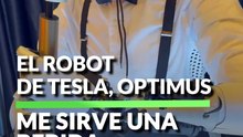 Optimus, el robot de Tesla que puede servir tu bebida