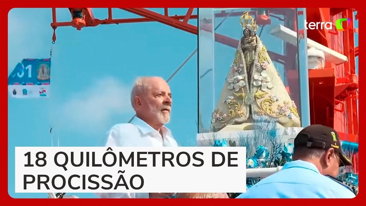 Em Belém, Lula participa da procissão fluvial do Círio de Nazaré