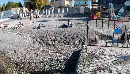 Тест прозрачности воды на пляже Чайка 1