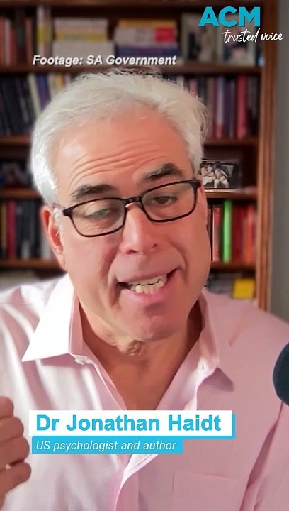 US psychologist: 4 reasons why social media should be banned for children