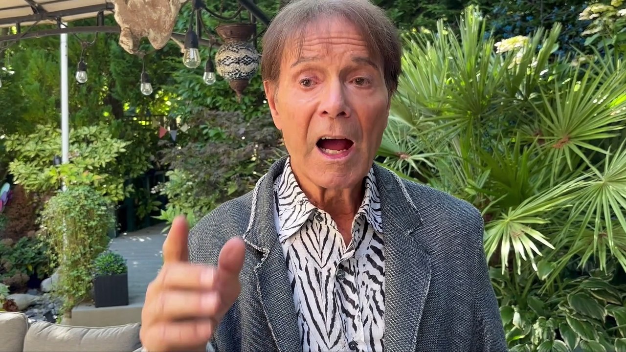 Cliff Richard announces a new tour for 2025