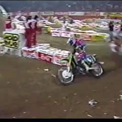 Flashback to Supercross Carnage: Jason Upshaw's Wild Ejection at the 1985 Superbowl of Motocross – One of the Craziest Crashes in History!