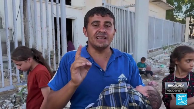 Desplazados palestinos huyen de campo de refugiados de Jabalia tras orden de evacuación israelí