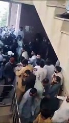 Two Groups fight in Pakistan court