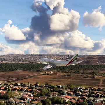 A aeronave Boeing da Emirates Airways chegará em breve ao aeroporto INTL Malai