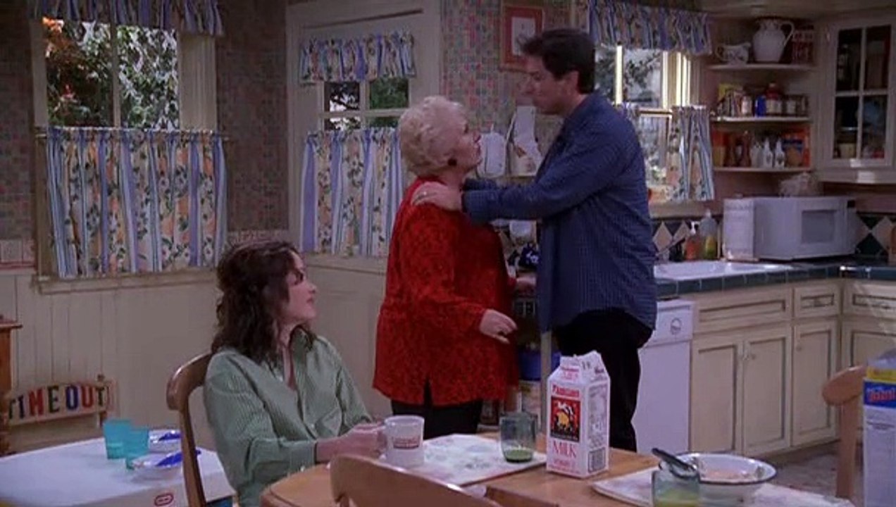 Alle lieben Raymond S04E06-Meine Schwester, die Nonne