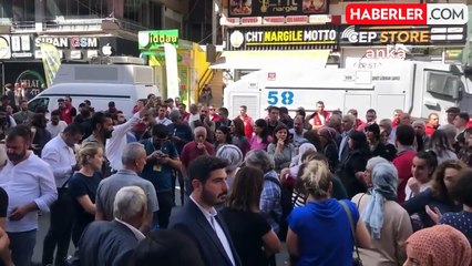 Diyarbakır'da İzinsiz Mitinge Polis Müdahale Etti, 6 Gözaltı
