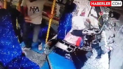 10 yaşındaki çocuğun kullandığı elektrikli bisiklete dolmuş böyle çarptı: 11 yaralı