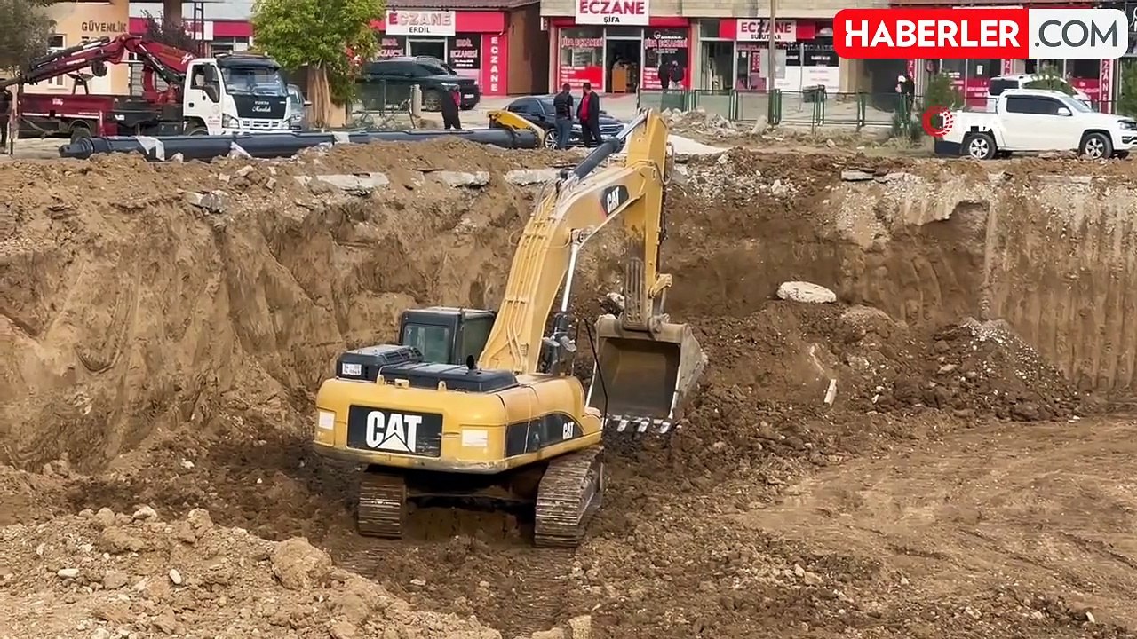 Yüksekova'da 100 Yataklı Devlet Hastanesinin İnşaat Çalışmaları Başladı