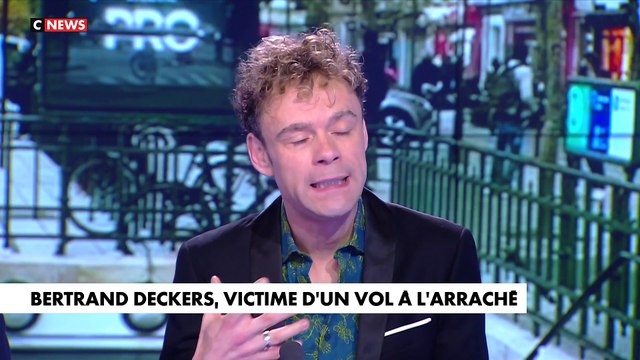 Le journaliste spécialiste des familles royales Bertrand Deckers témoigne sur CNews après avoir été victime d’un vol à l’arraché à Paris: J’ai été bousculé. Les choses auraient pu mal tourner - Regardez