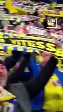 Stadı yaktılar! Mehmet Topal'ın takımı Petrolul Ploiesti'den 100. yıl için görkemli kutlama