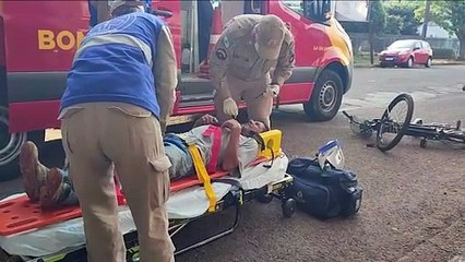 Ciclista fica ferido ao sofrer queda na Rua Rafael Picolli, no Centro