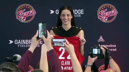 Caitlin Clark ha sido reconocida como la Rookie del Año de la WNBA 2024