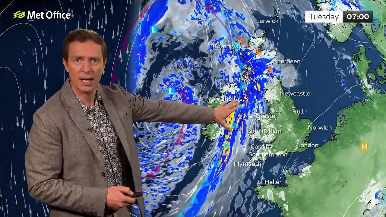 Week ahead – More showers, any sunshine?