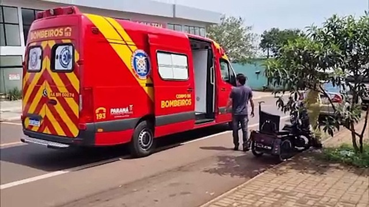 Idoso cai de triciclo na Avenida Papagaios e fica ferido